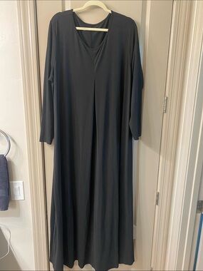 Classic Black Long Sleeve Maxi Dress - Elegant Everyday Wear